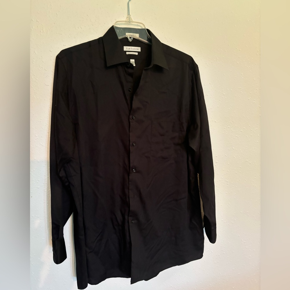 Van heusen long sleeve dress shirt